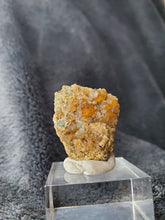 Charger l'image dans la galerie, Grenat Hessonite du Pakistan pierre de collection
