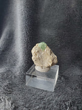 Charger l'image dans la galerie, Grenat Andradite du Pakistan pierre de collection
