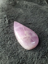 Charger l'image dans la galerie, Kunzite du Brésil cabochon
