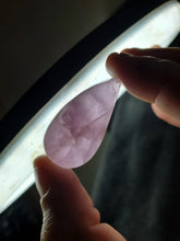 Charger l'image dans la galerie, Kunzite du Brésil cabochon
