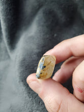 Charger l'image dans la galerie, Quartz à inclusions de Rutile et d'Hématite du Brésil cabochon
