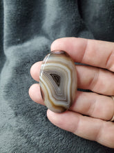 Charger l'image dans la galerie, Agate du Botswana cabochon
