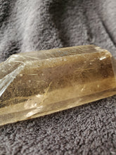 Charger l'image dans la galerie, Quartz Fumé Rutile du Brésil pierre de collection
