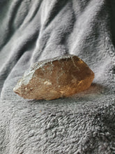 Charger l'image dans la galerie, Quartz Fumé De Madagascar pierre de collection

