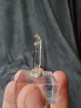 Charger l'image dans la galerie, Citrine naturelle des Alpes pierre de collection
