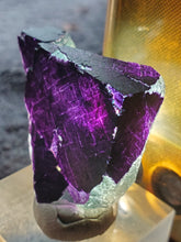 Charger l'image dans la galerie, Fluorite violette Parquet Pattern de Namibie pierre de collection
