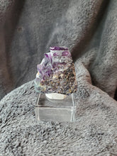 Charger l'image dans la galerie, Fluorite violette de Namibie pierre de collection
