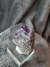 Charger l'image dans la galerie, Fluorite violette de Namibie pierre de collection
