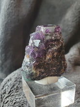 Charger l'image dans la galerie, Fluorite violette de Namibie pierre de collection
