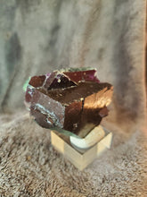 Charger l'image dans la galerie, Fluorite verte - violette Parquet Pattern de Namibie pierre de collection
