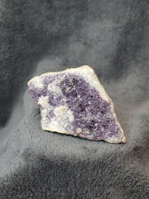 Charger l'image dans la galerie, Fluorite de Fontsante France pierre de collection
