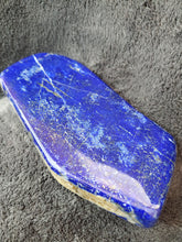 Charger l'image dans la galerie, Lapis Lazuli d'Afghanistan freeform pierre de collection
