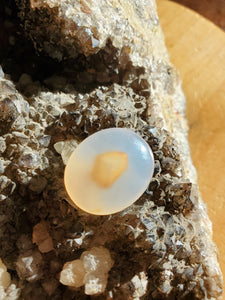 Cabochon Agate