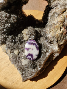 Cabochon Améthyste d'Auvergne