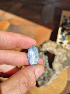 Cabochon Cyanite