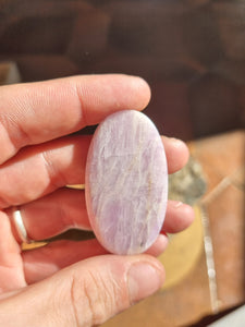 Cabochon Kunzite