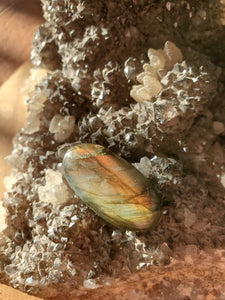 Cabochon Labradorite