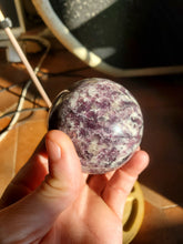 Charger l&#39;image dans la galerie, Lépidolite sphère
