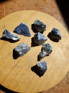 Sodalite pierres brutes