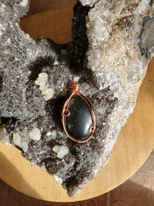 Obsidienne dorée et cuivre pendentif