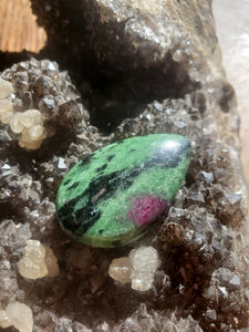 Cabochon Rubis Zoïsite