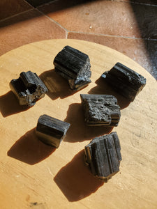 Tourmaline noire pierres brutes