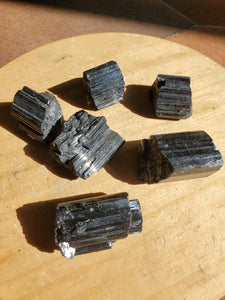 Tourmaline noire pierres brutes