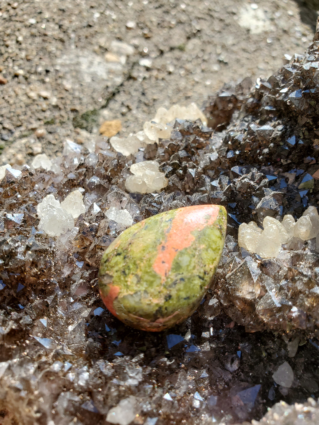 Cabochon Unakite